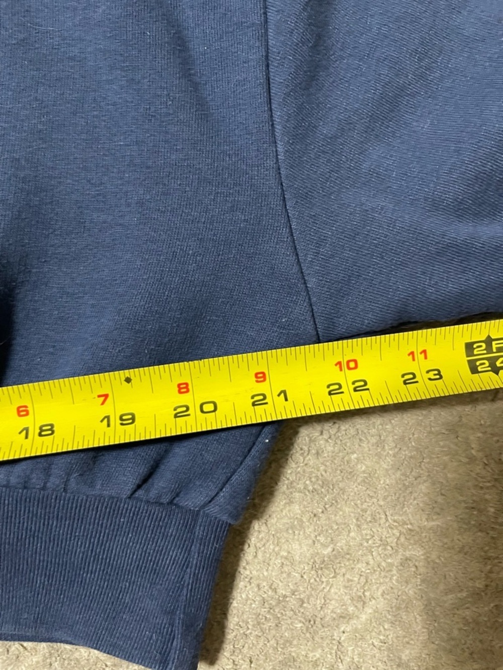 NWOT - LEVIS Cropped Hoodie - Picture 4 of 6